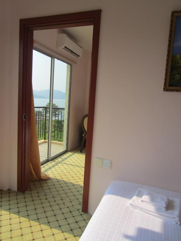 Yeob Bay Hotel & Resort Lumut Quarto foto